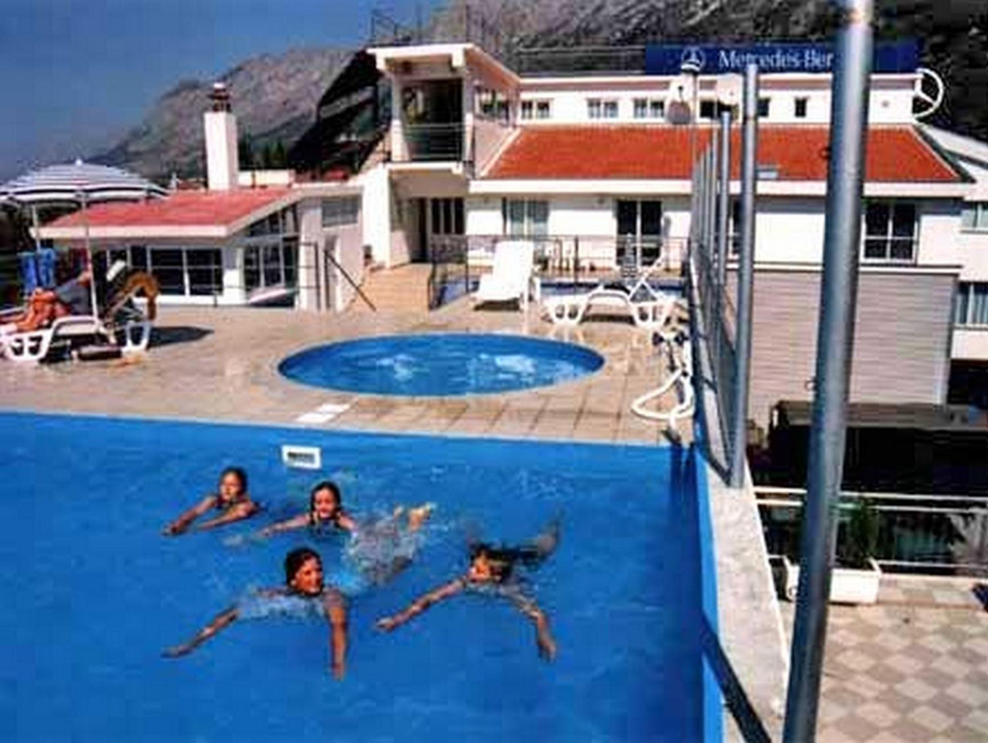 Aparthotel Pecic 格拉达茨 外观 照片