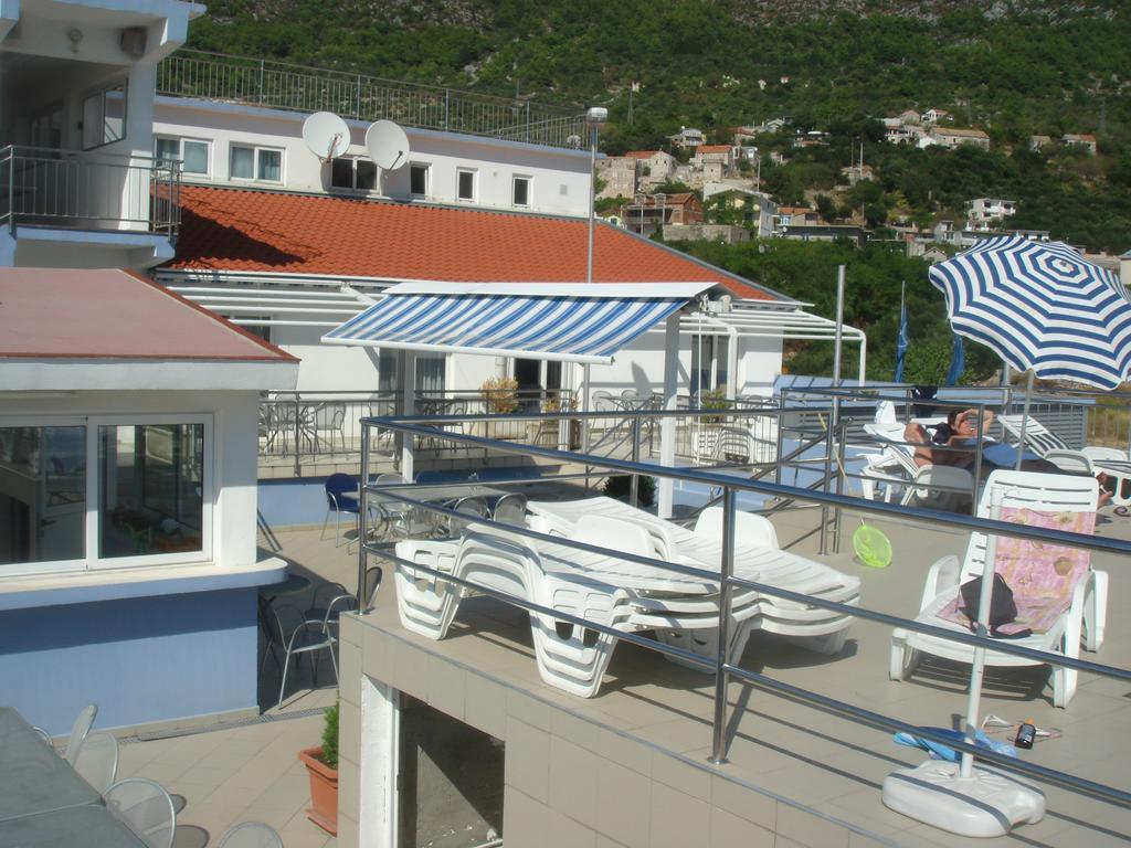 Aparthotel Pecic 格拉达茨 外观 照片