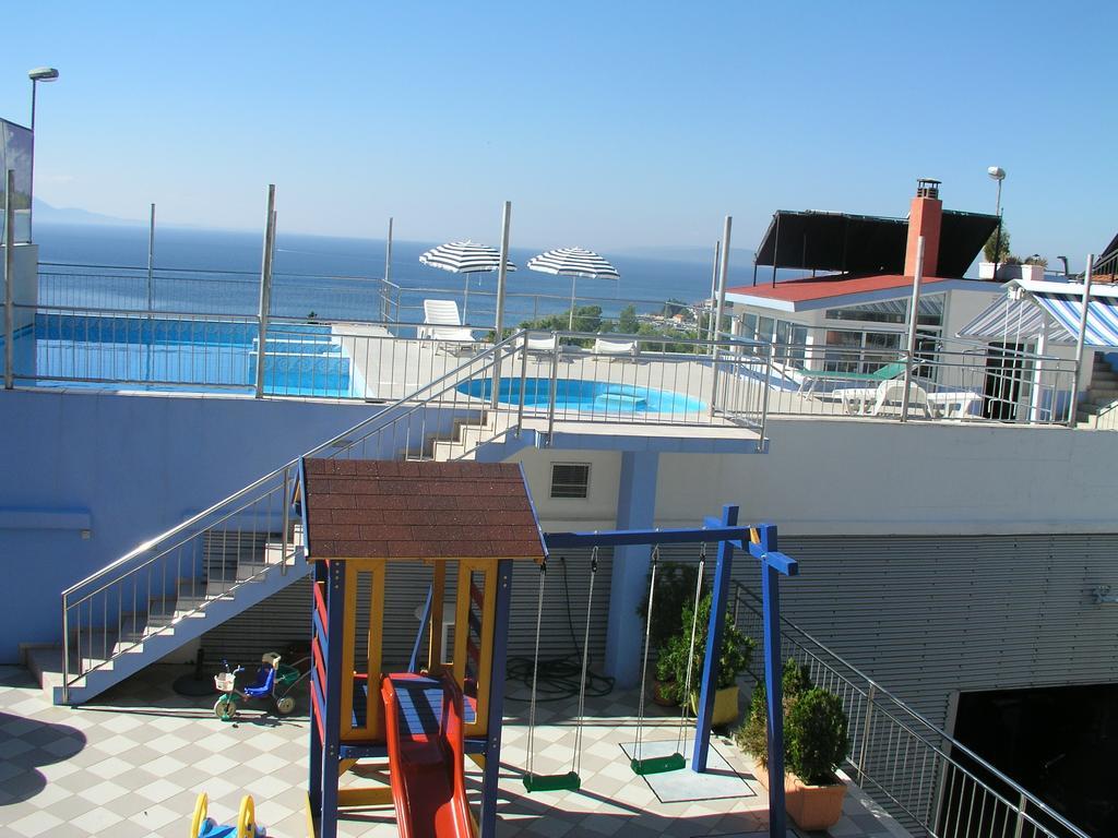 Aparthotel Pecic 格拉达茨 外观 照片