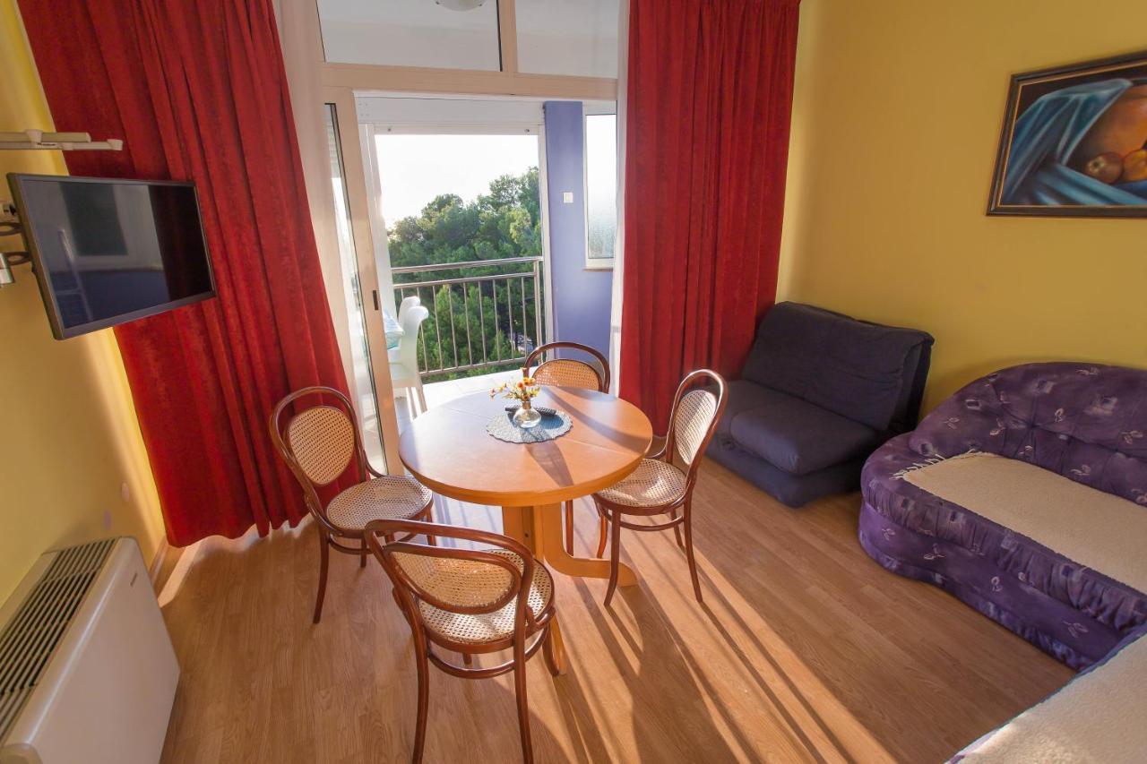 Aparthotel Pecic 格拉达茨 外观 照片